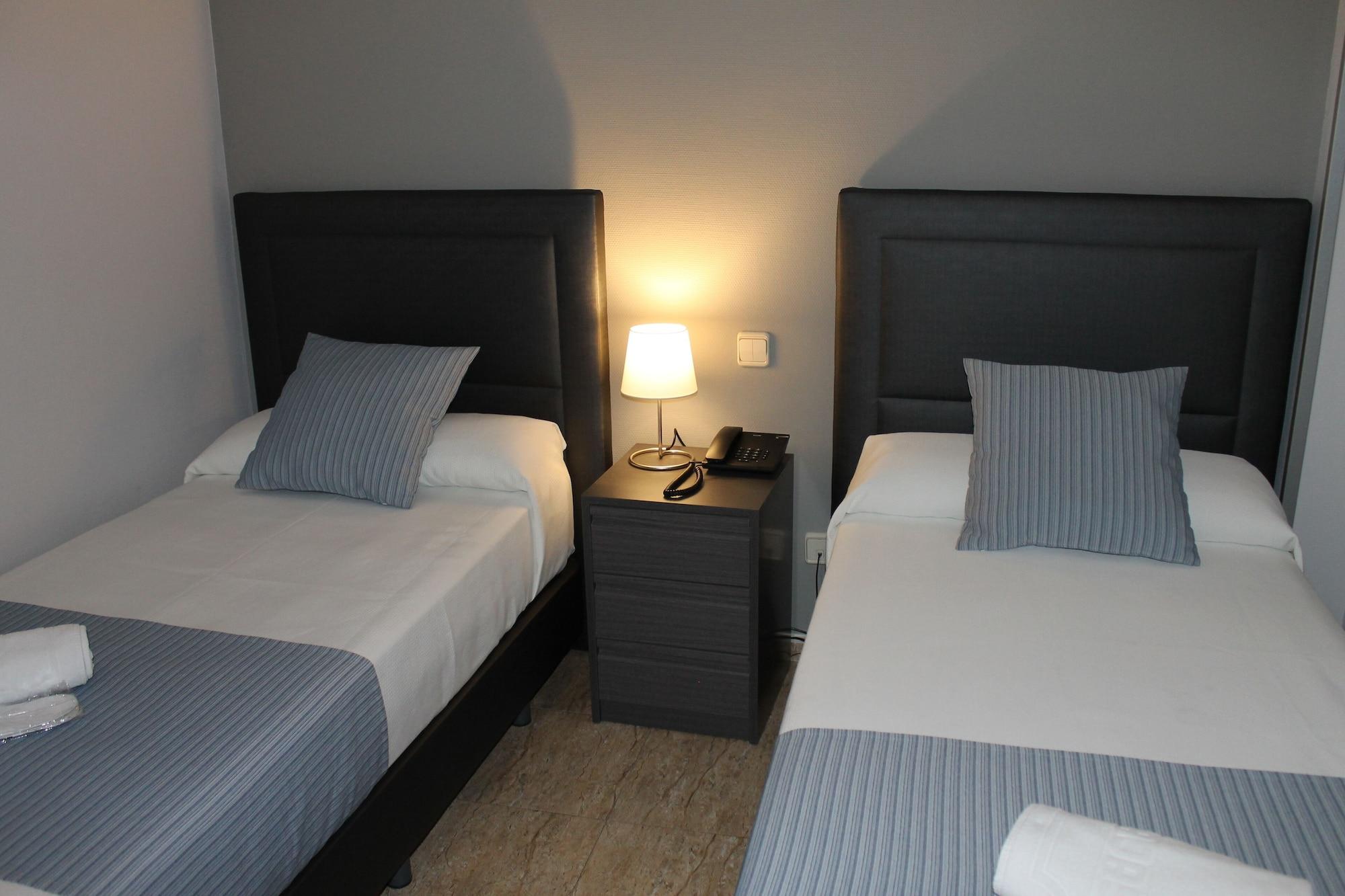 Hotel Barajas Plaza Madryt Zewnętrze zdjęcie