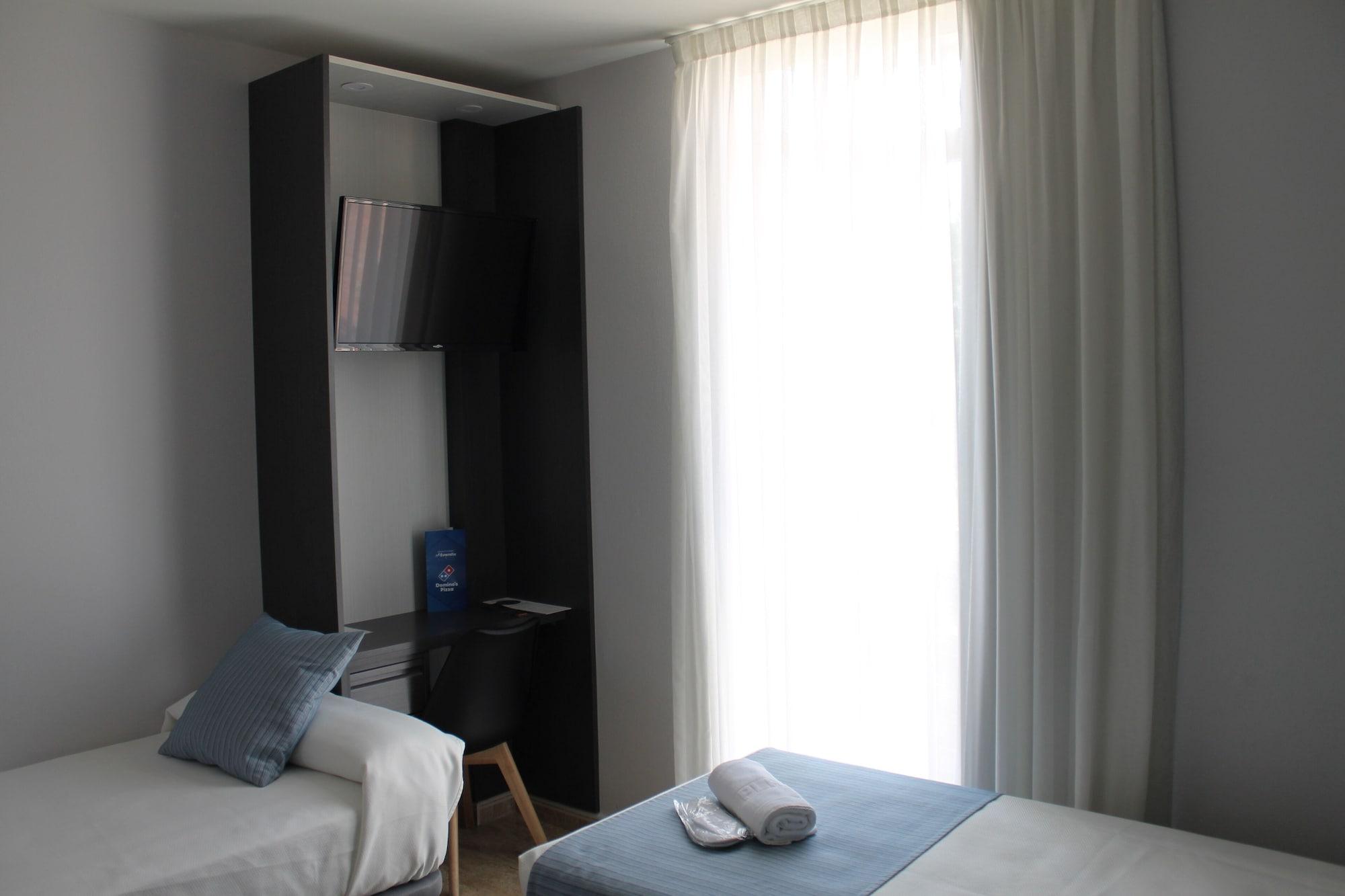 Hotel Barajas Plaza Madryt Zewnętrze zdjęcie