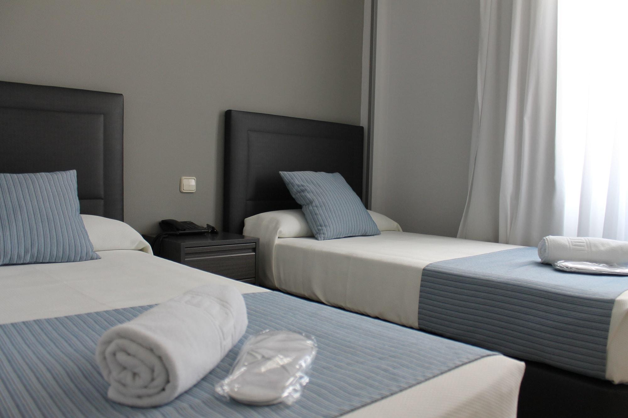 Hotel Barajas Plaza Madryt Zewnętrze zdjęcie