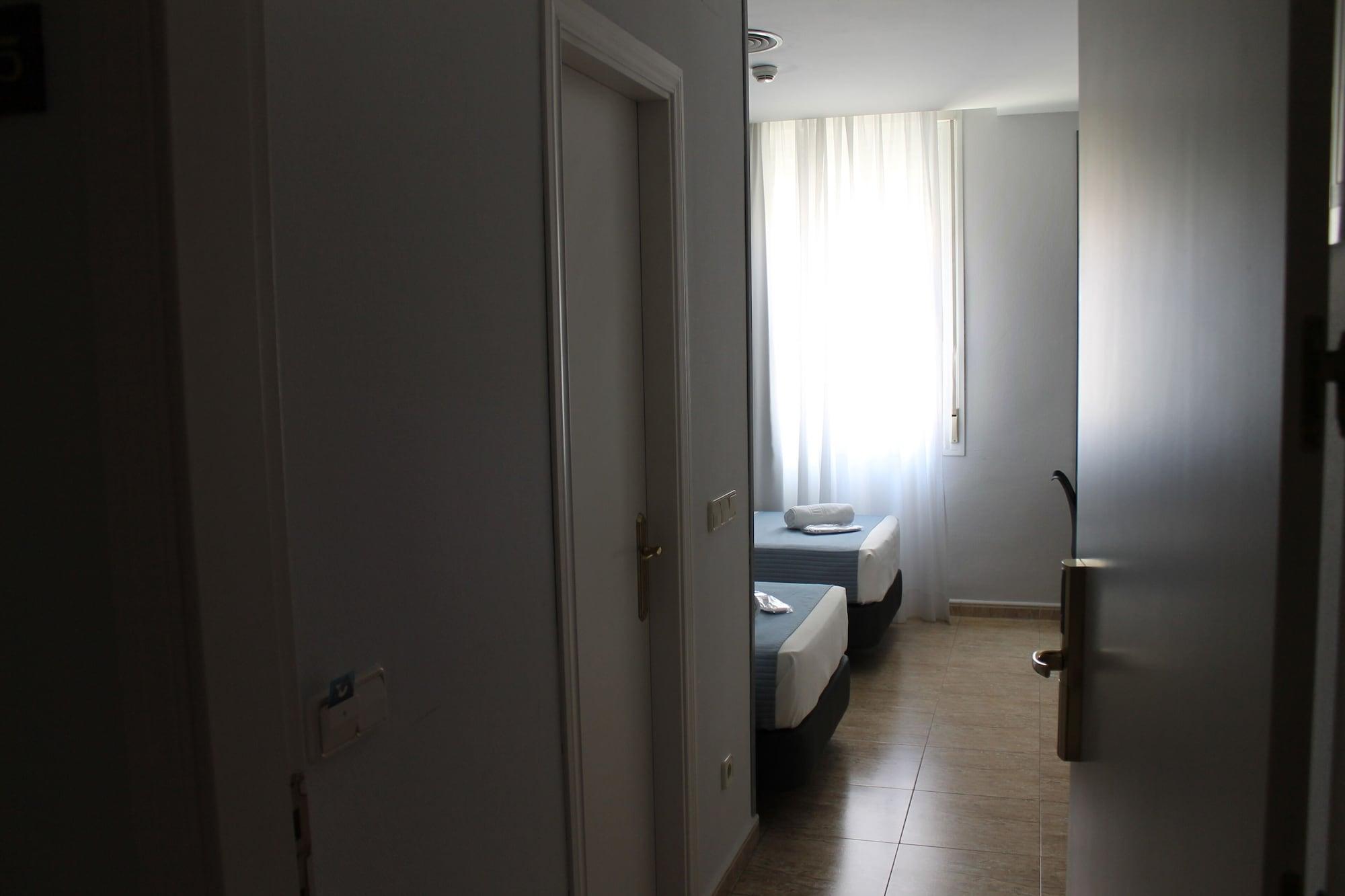 Hotel Barajas Plaza Madryt Zewnętrze zdjęcie