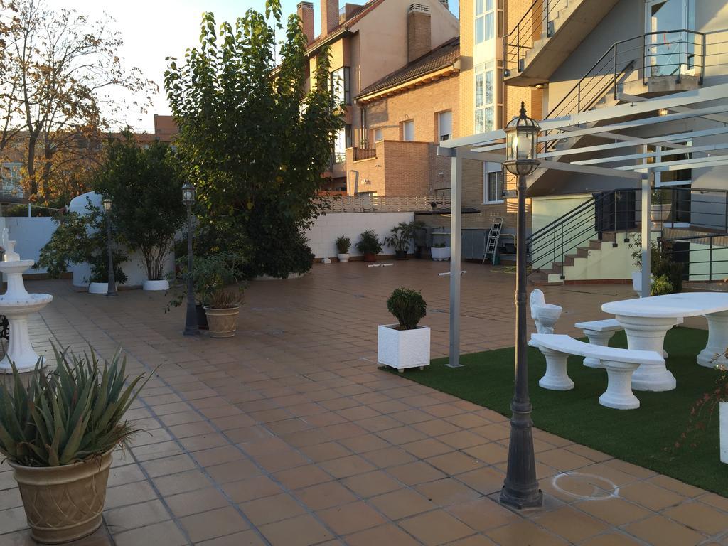 Hotel Barajas Plaza Madryt Zewnętrze zdjęcie