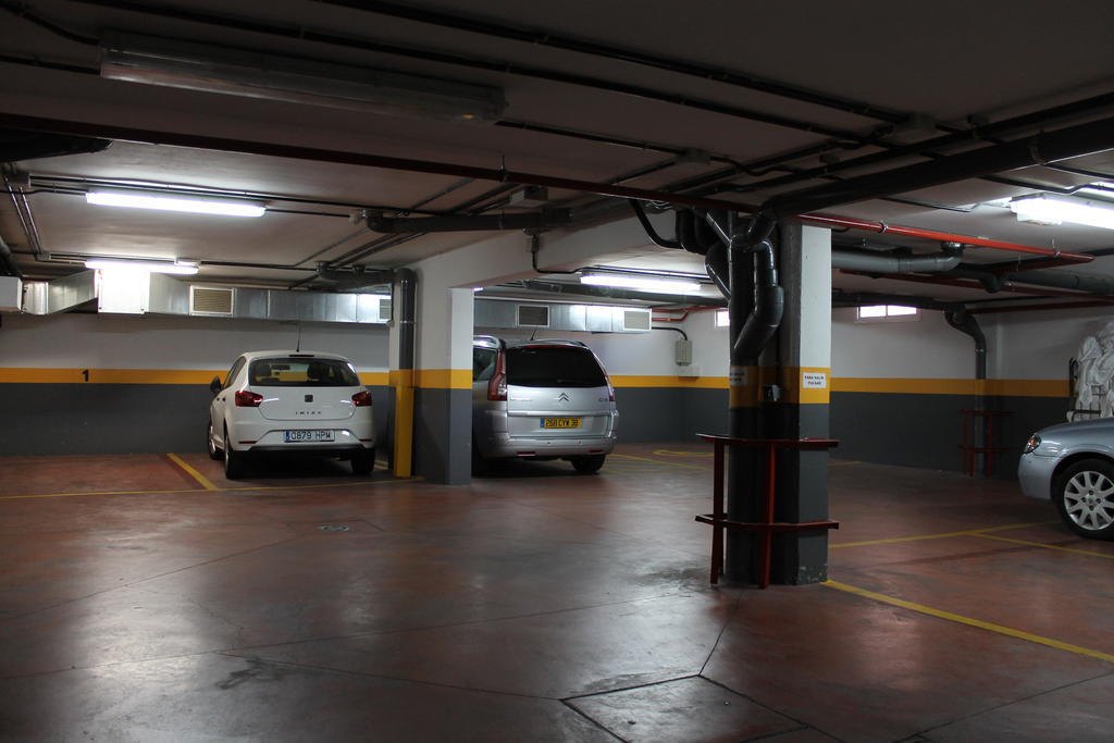 Hotel Barajas Plaza Madryt Zewnętrze zdjęcie